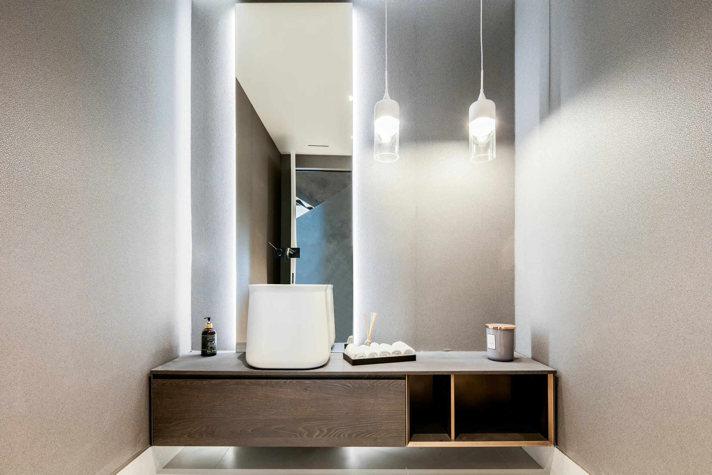 Powder_Room_1.jpg
