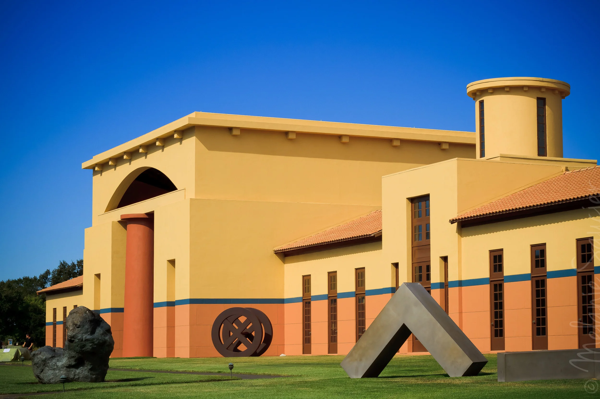 Winery Clos Pegase California Napa (4)