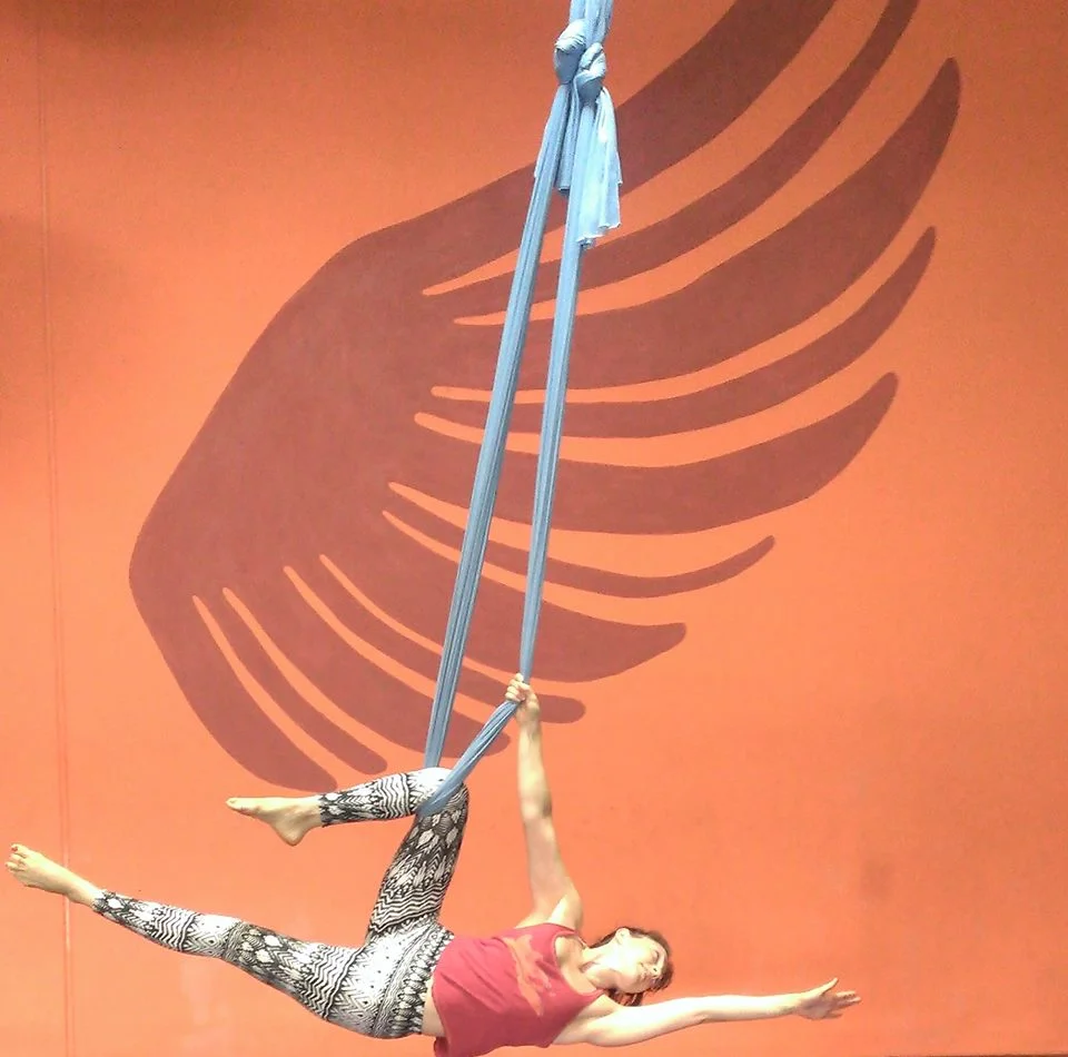 circus pose.jpg