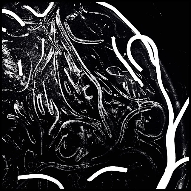 Spaghetti traces and hangers-on