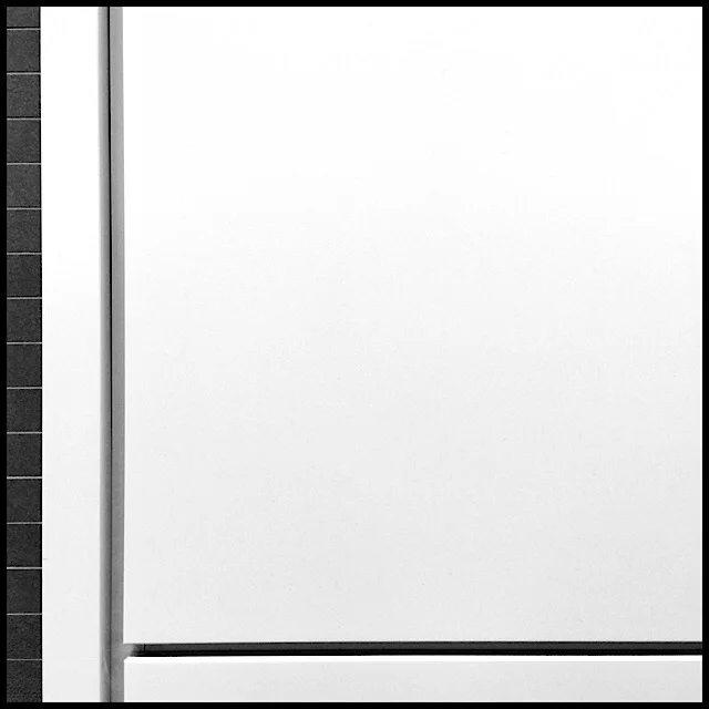 Airport perpendiculars with a side of dark repeating horizontals