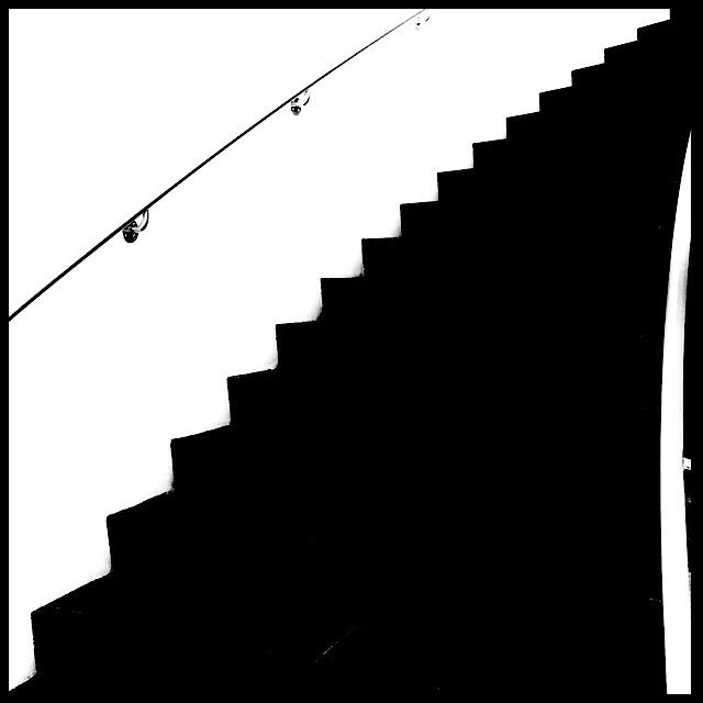 High contrast spiral stair 
