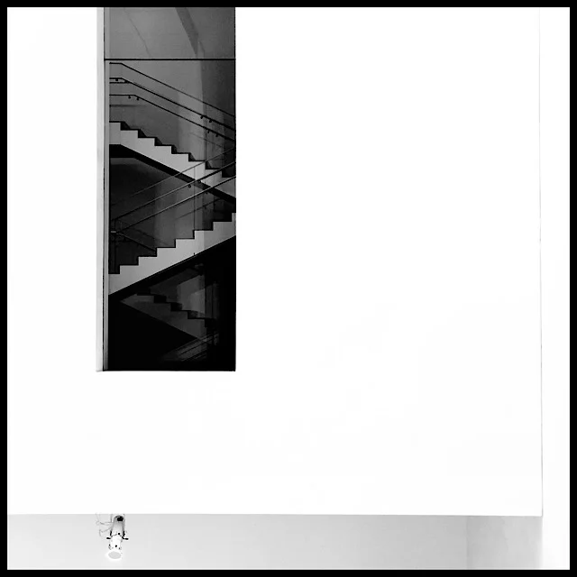 Side wall seam, glassed-in stair, single light