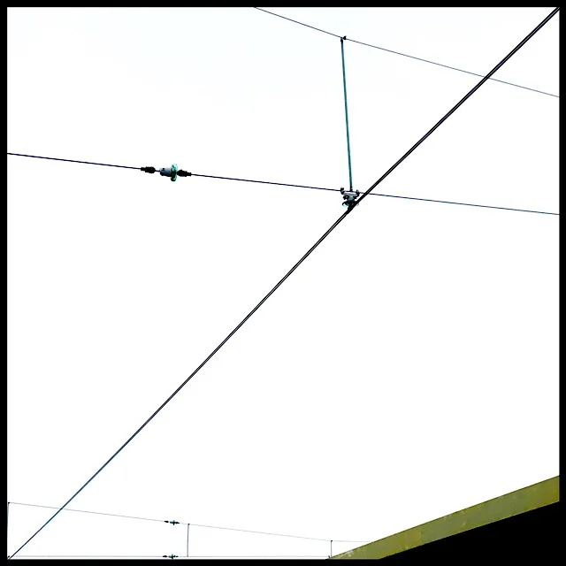 Train station overhead line geometry