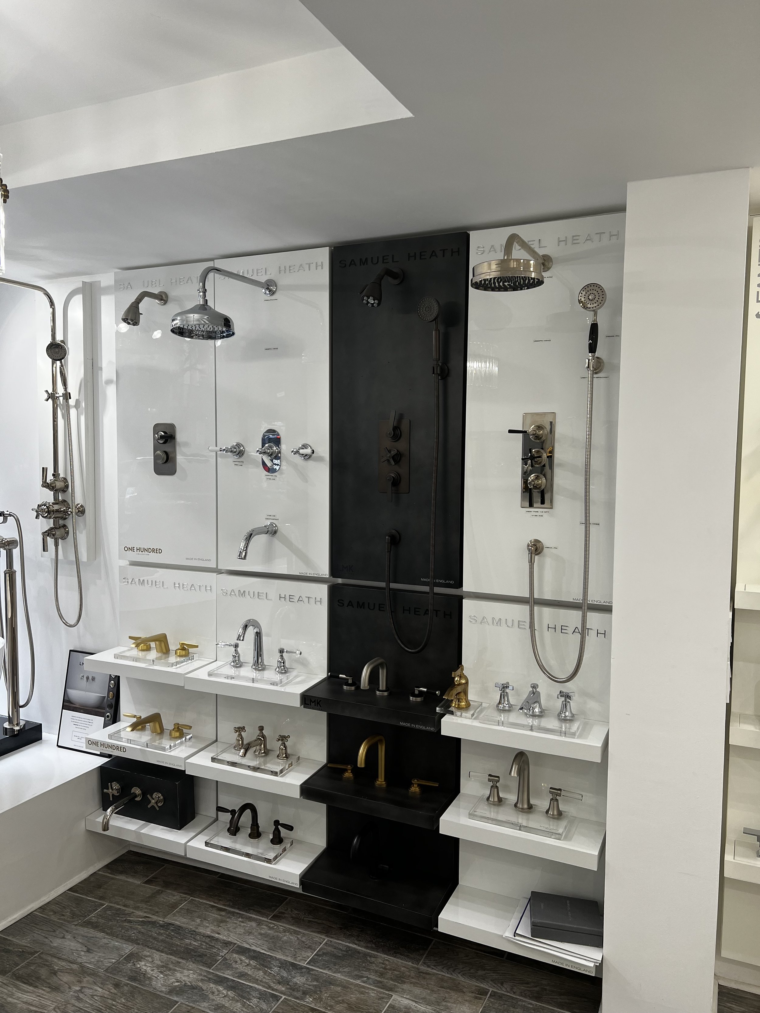 Furniture & Living Solutions / Bathroom Accessories & Sanitary Hardware -  in the Häfele America Shop