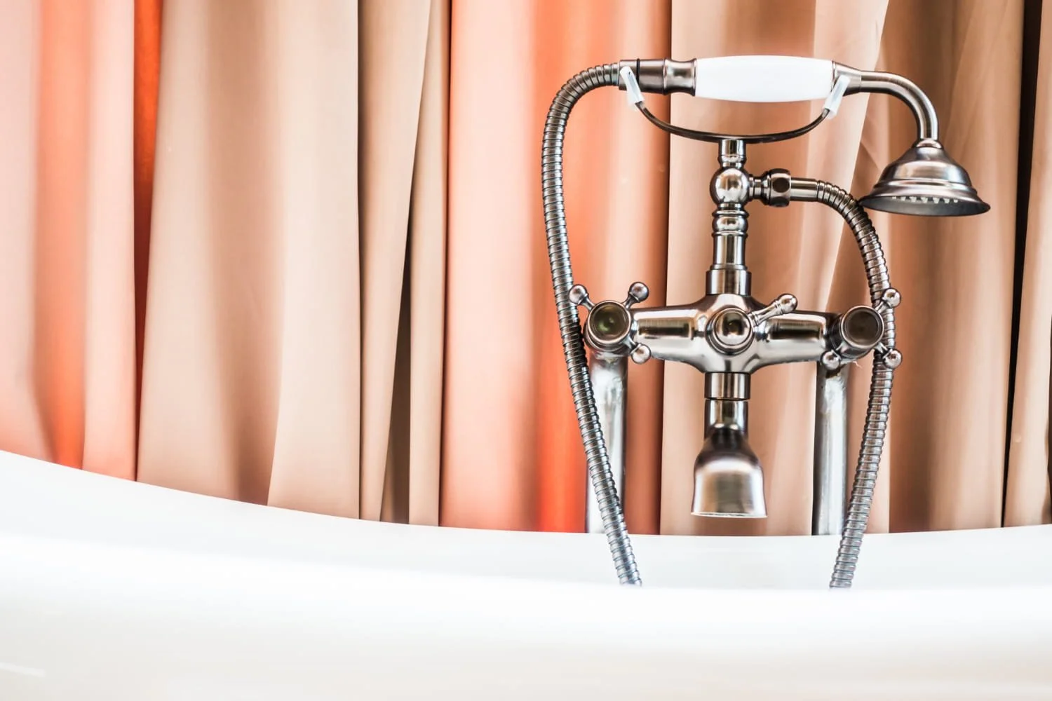 How Do You Choose the Perfect Bathroom Mixers for Your Space?