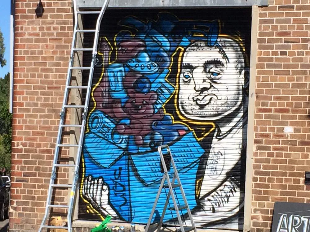 Commune-roller-door-Mike-Watt-sam-shennan-theud3-ud3-design-illustration-art-sydney-australia-custom-graphic-designer-illustrator-mural-street-artist
02-1.jpg