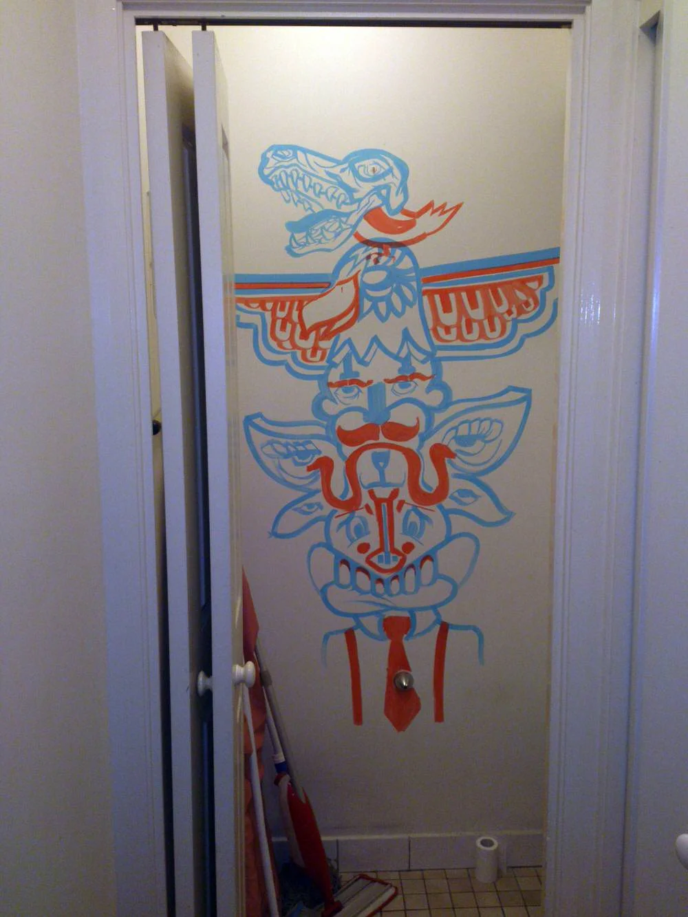 Rays-totem-sam-shennan-theud3-ud3-design-illustration-art-sydney-australia-custom-graphic-designer-illustrator-mural-street-artist
00-1.jpg