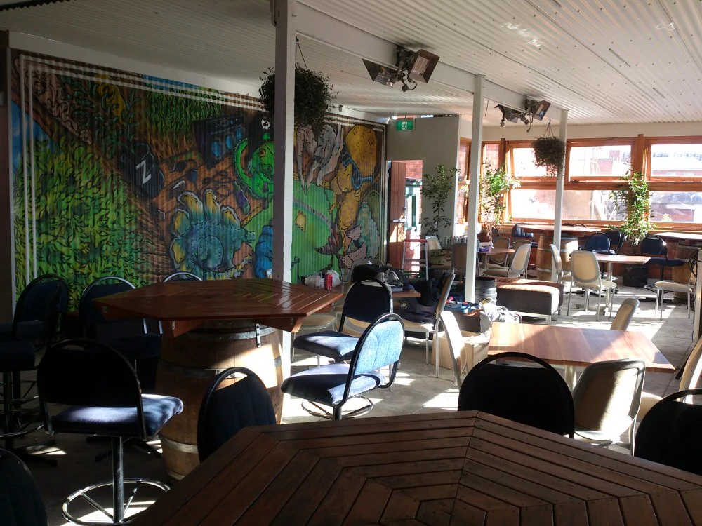 zilla-bar-sam-shennan-theud3-ud3-design-illustration-art-sydney-australia-custom-graphic-designer-illustrator-mural-street-artist
05-1.jpg