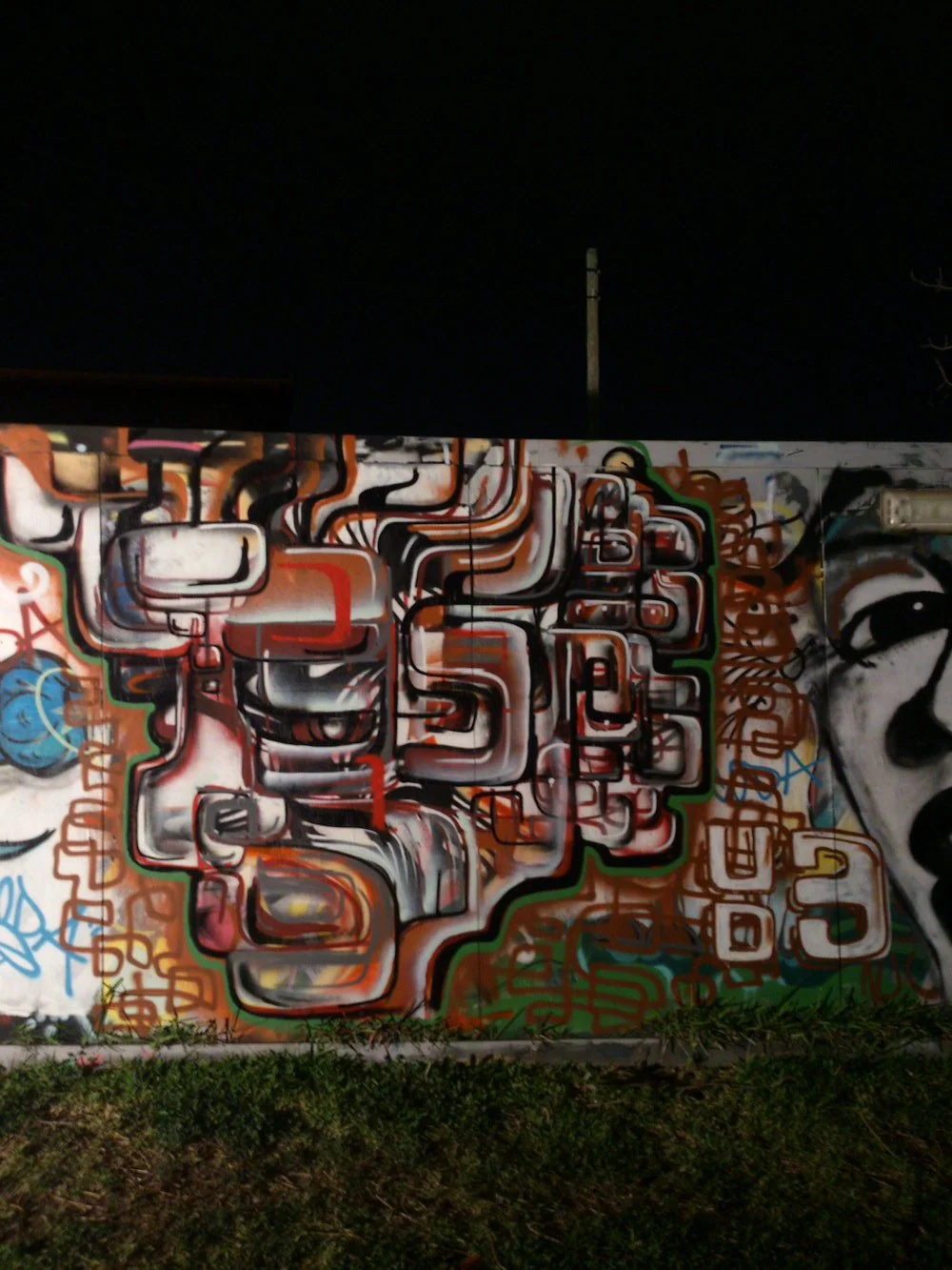 Workshop-strange-face-clown-mural-sam-shennan-theud3-ud3-design-illustration-art-sydney-australia-custom-graphic-designer-illustrator-mural-street-artist
00-1.jpg