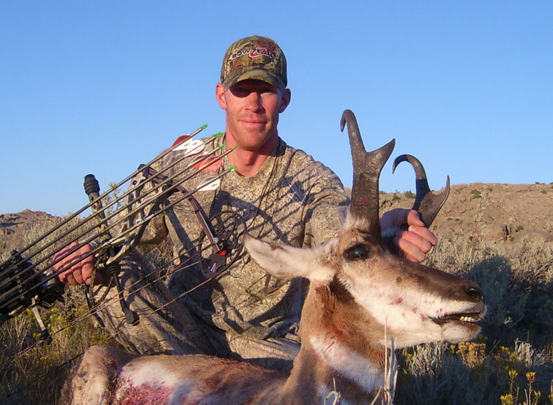 Zach-pronghorn-2011-archery.jpg