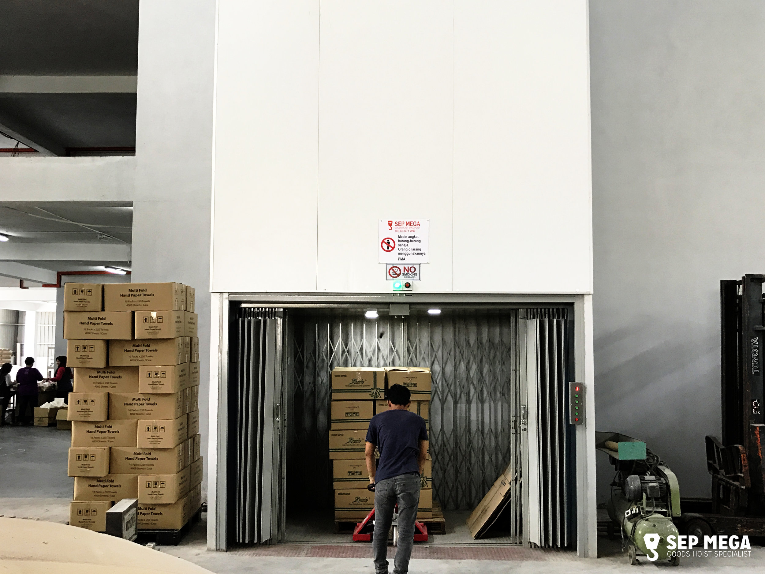 goods hoist lift malaysia