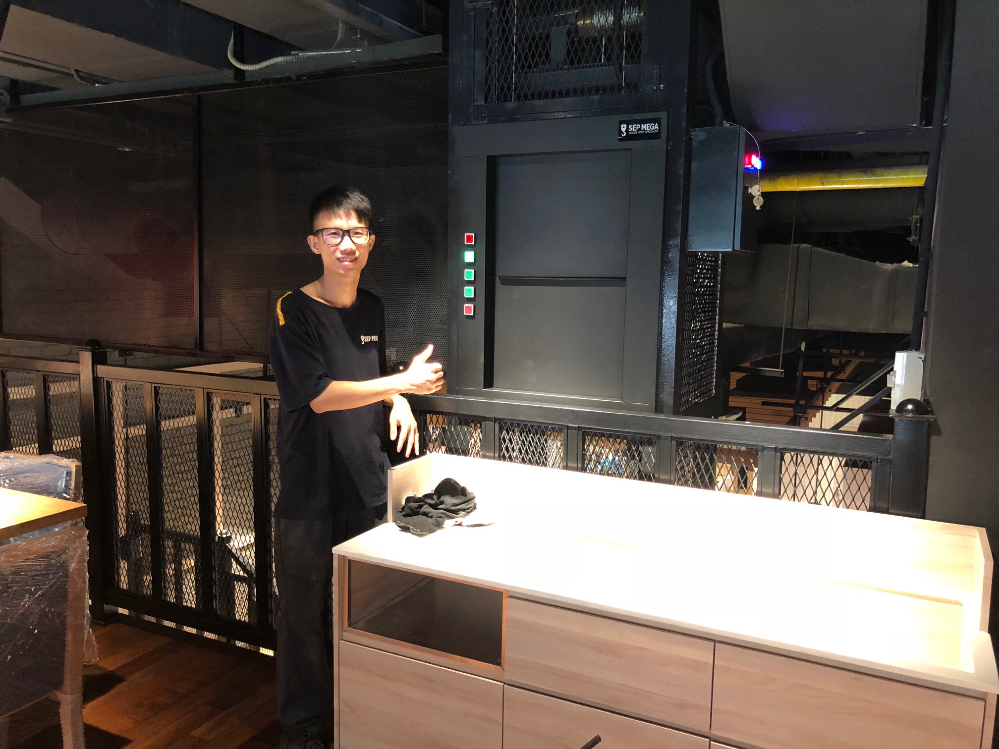 dumbwaiter malaysia