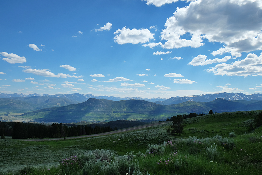 looking west over Yellowstone