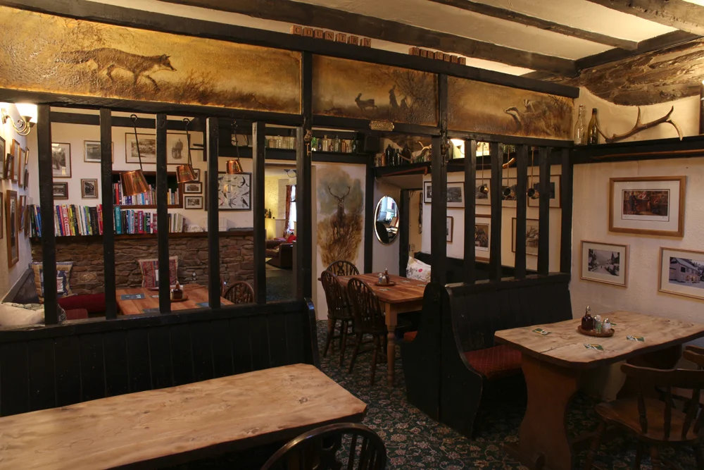 Upper Bar