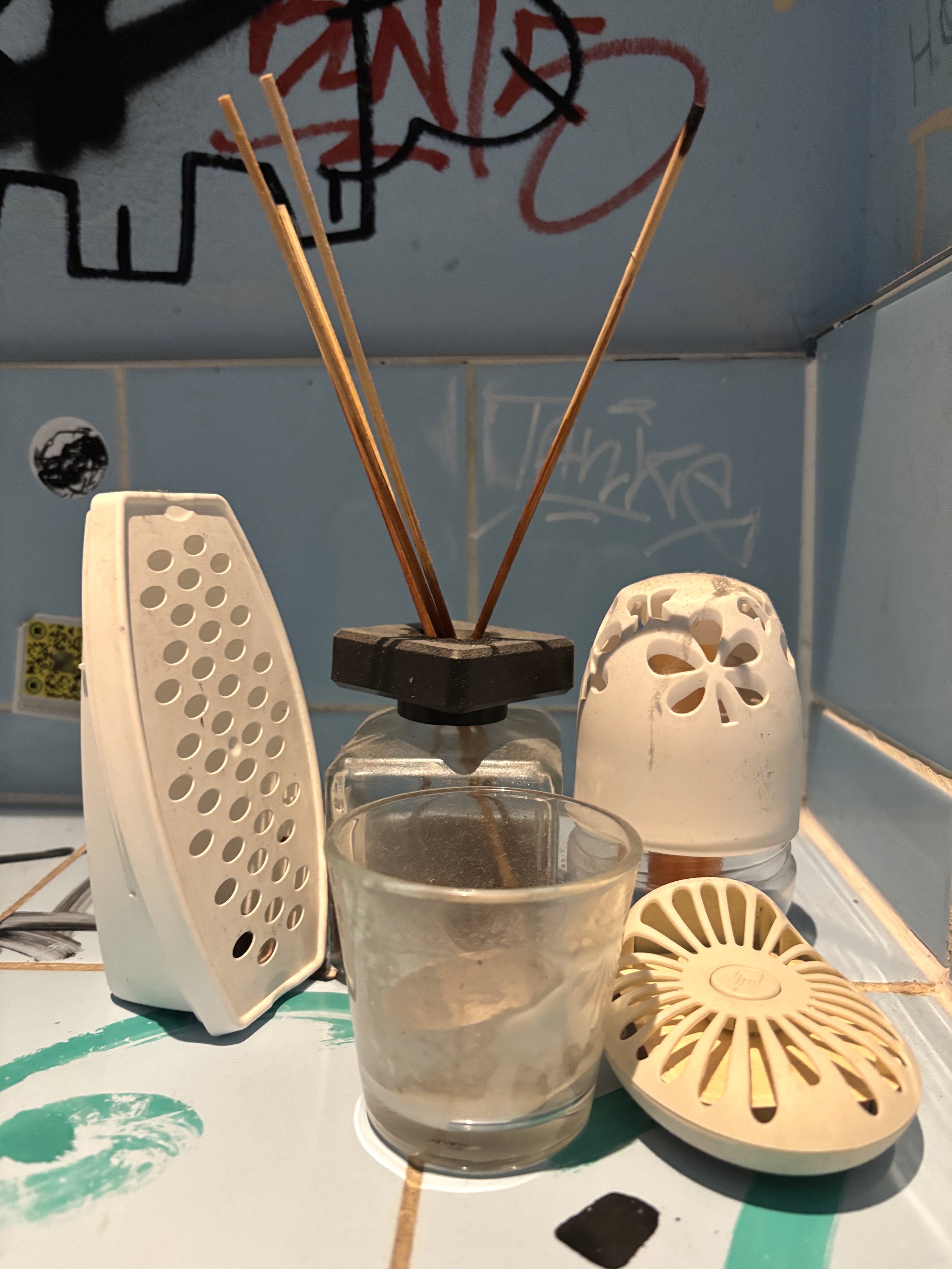 An Essay on the Sculptural Representation of Ideologies