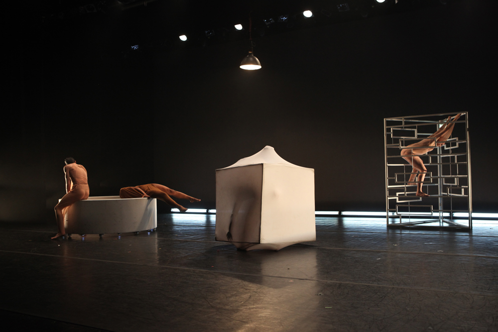 Choreography : Erika Bourdreau/Benjamin Freedman/Carissa M. Landes Set : Stephan Moravsky Costumes : Izzy Fields 2012