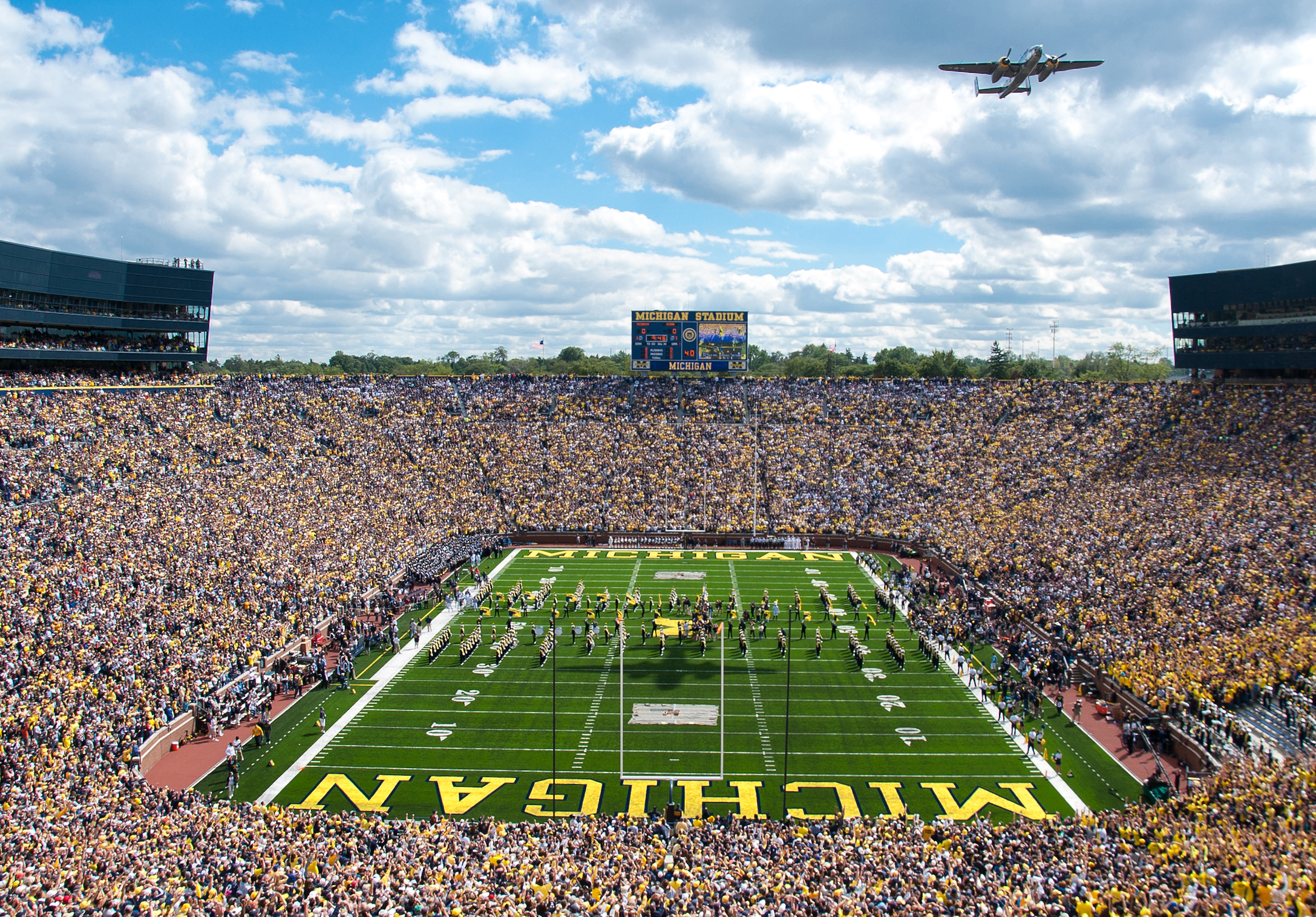 Michigan Stadium Football Rededication Flyover.jpg