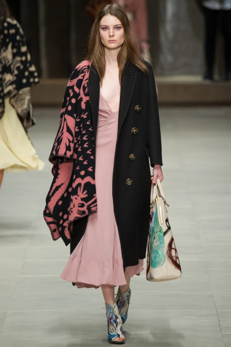 burberry-rtw-fw2014-runway-28_141145593007.jpg