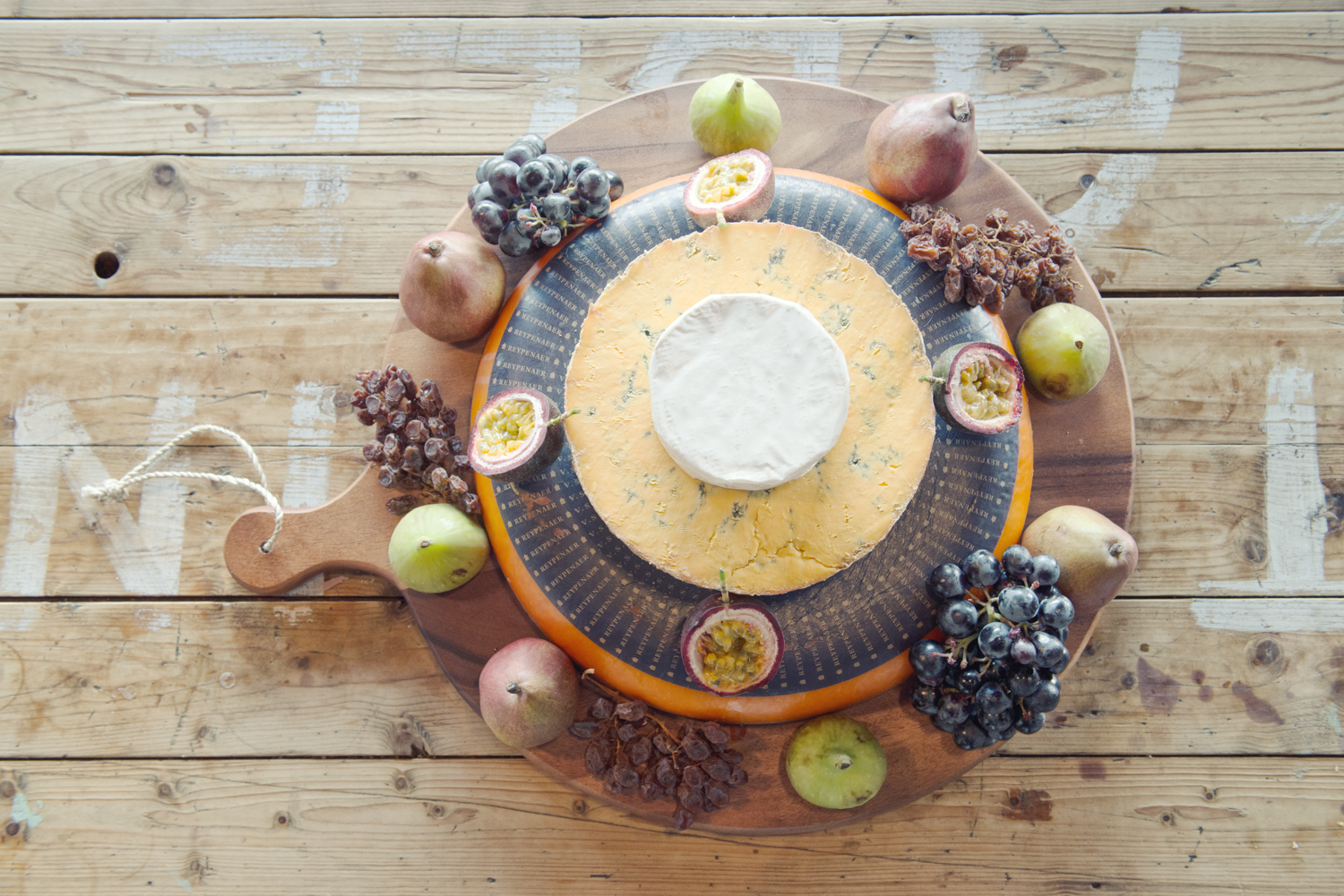 Gouda Wedding Cake_1.jpg