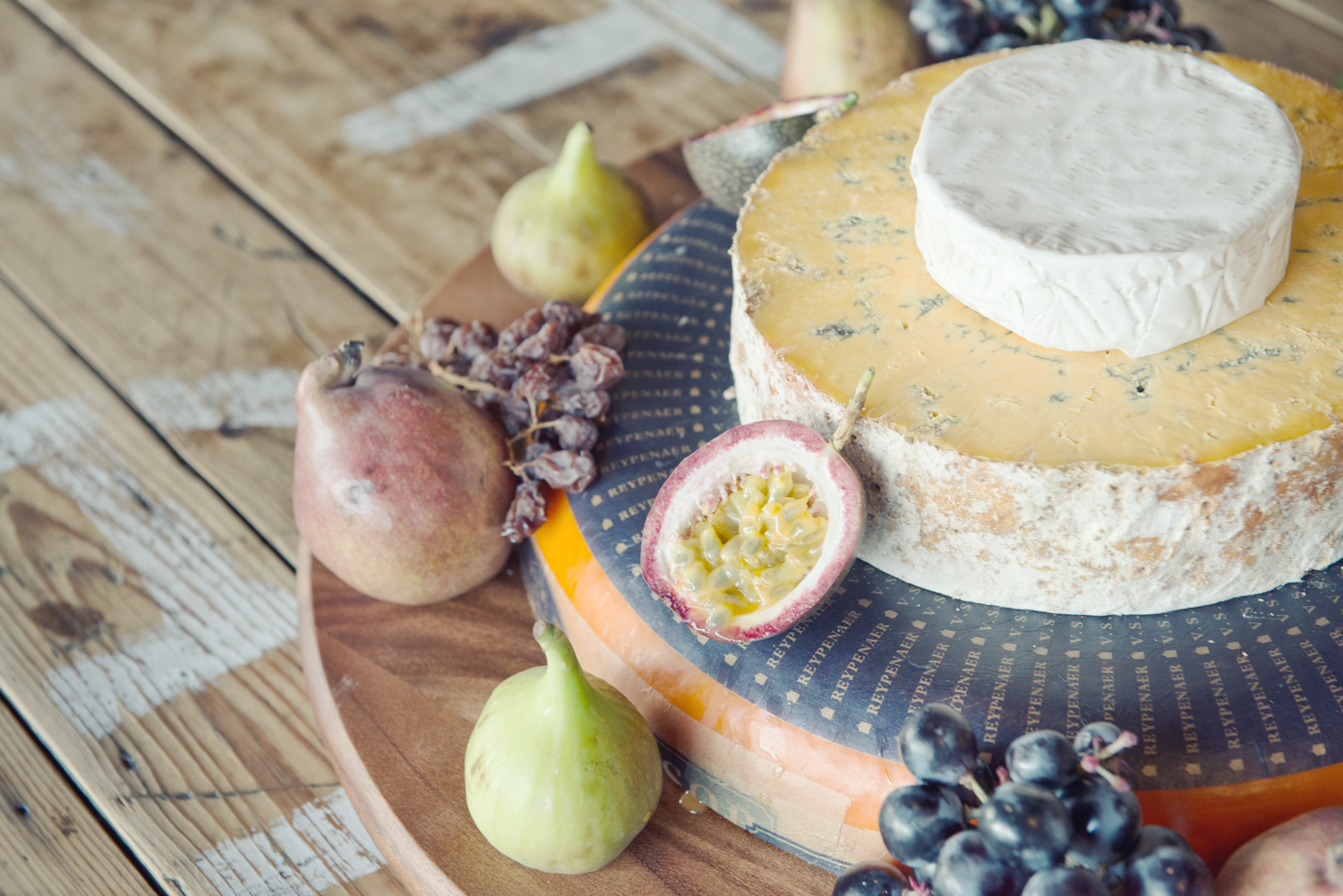 Gouda Wedding Cake_3.jpg