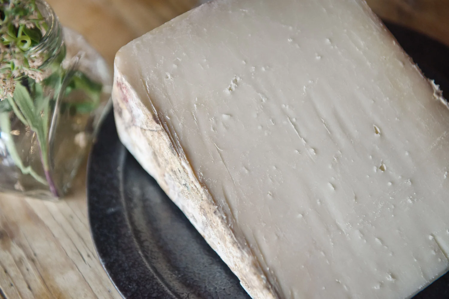 Quickes Gaot Milk Cheddar