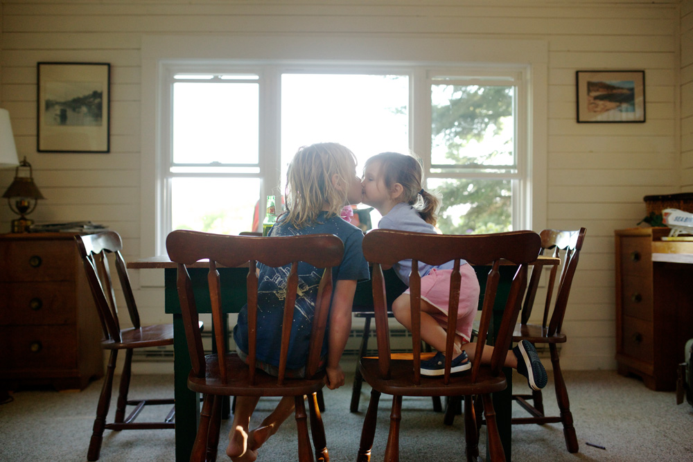 229/365 a kiss before kid dinner