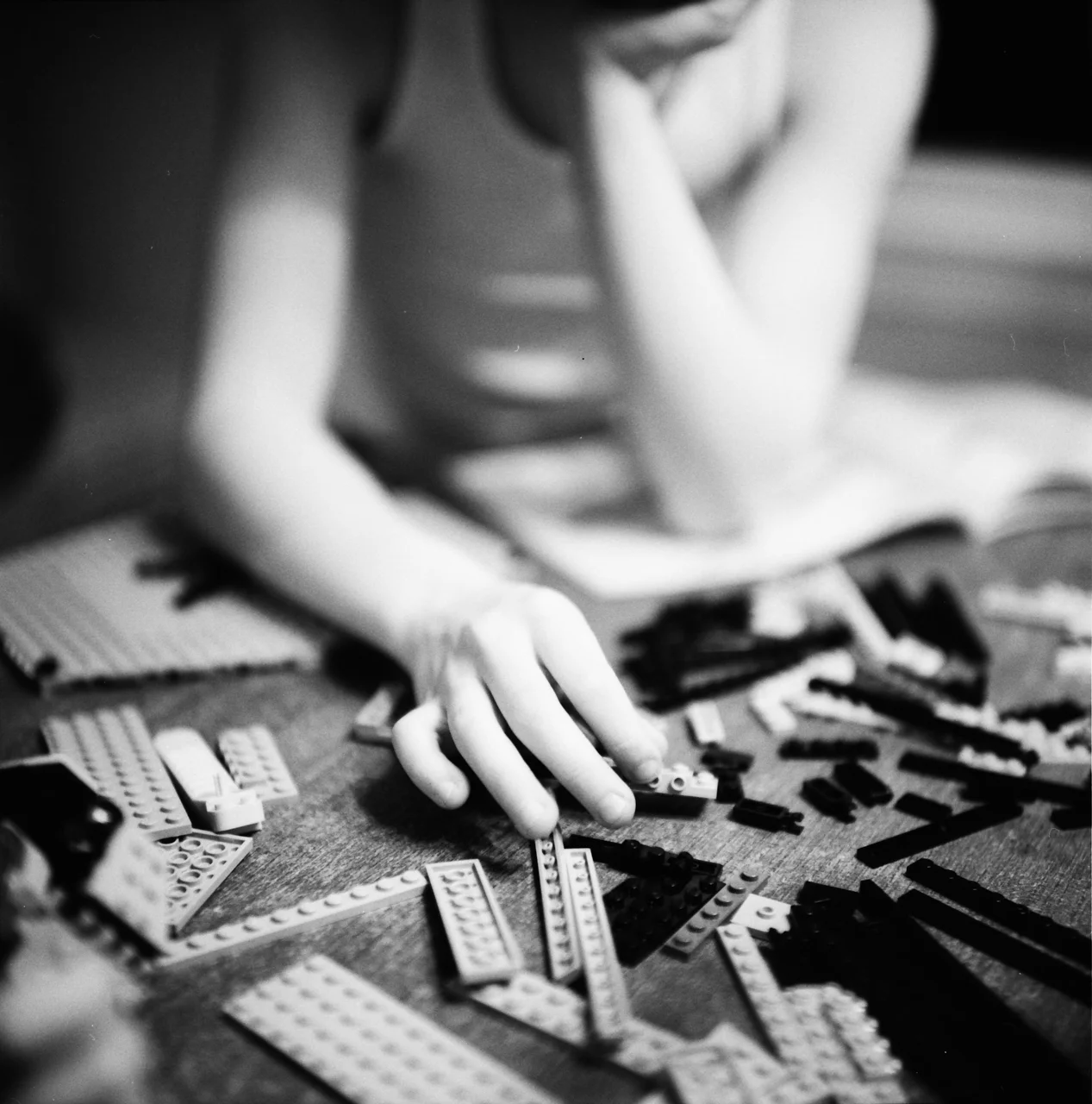 95/366 Rolleiflex 2.8F | HP5 | rated@1600 | D-76