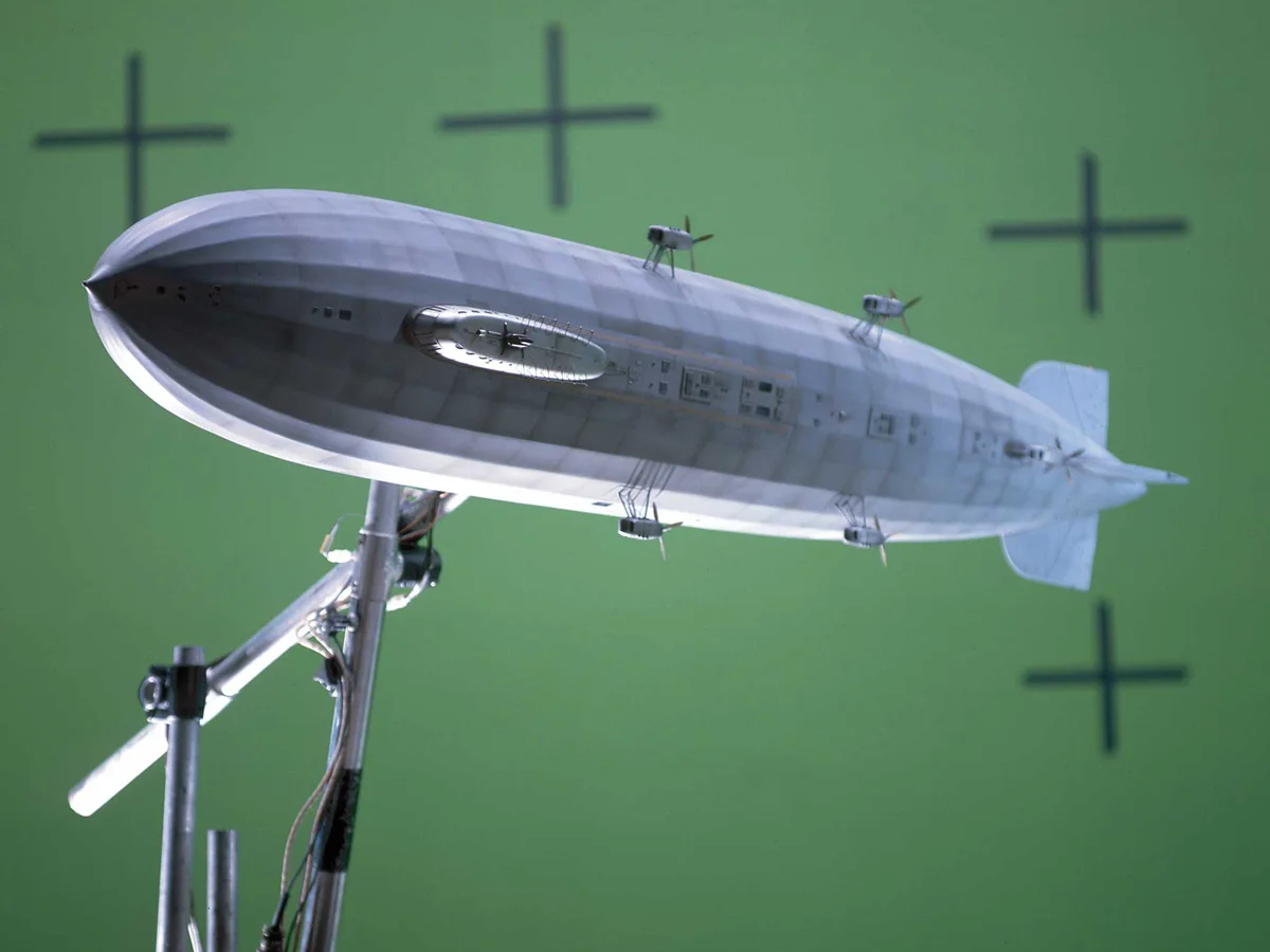 LEXUSZack Snyder, director