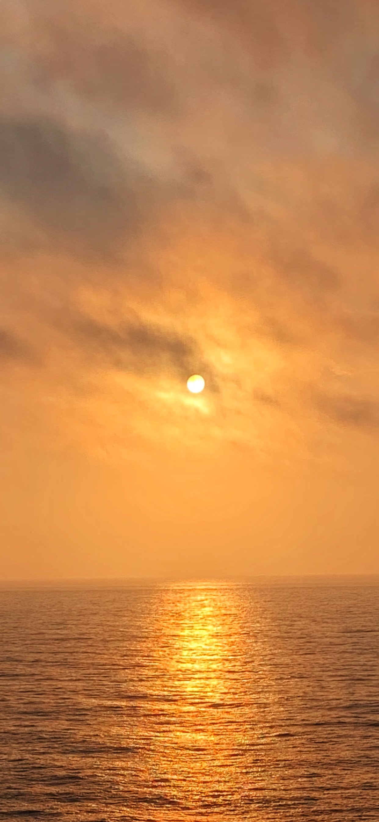 Smoky skies, Shell Beach