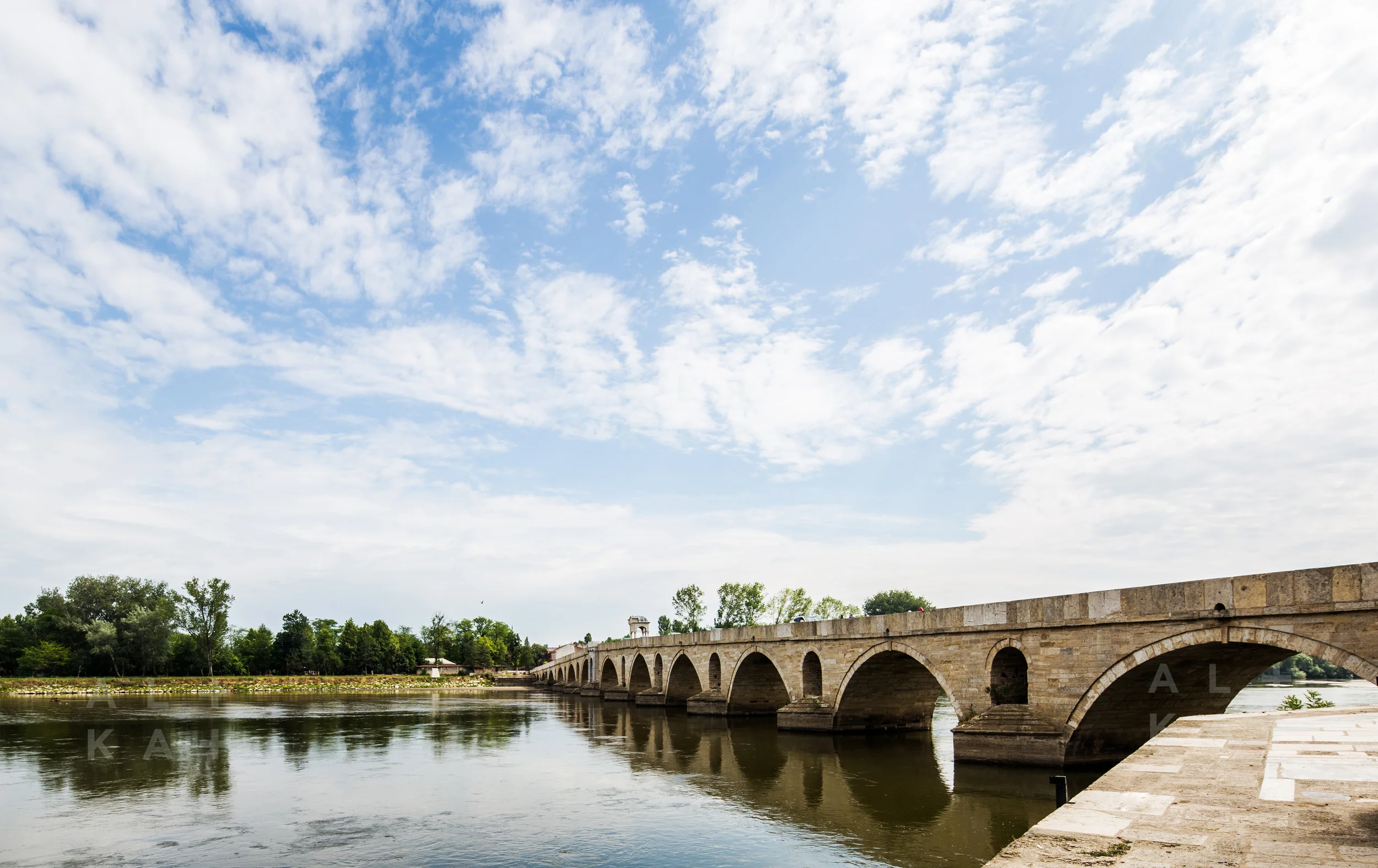 In 2013, I was assigned by Governorship of Edirne to shoot around the 500 historic structures of Edirne, Ottoman Empire's former capital. Among them are ruined fountains, civil architecture, state buildings, bridges, castle and mosques. The photographs and informations about the buildings can be seen in the "Edirne Kültür Envanteri I & II" books.