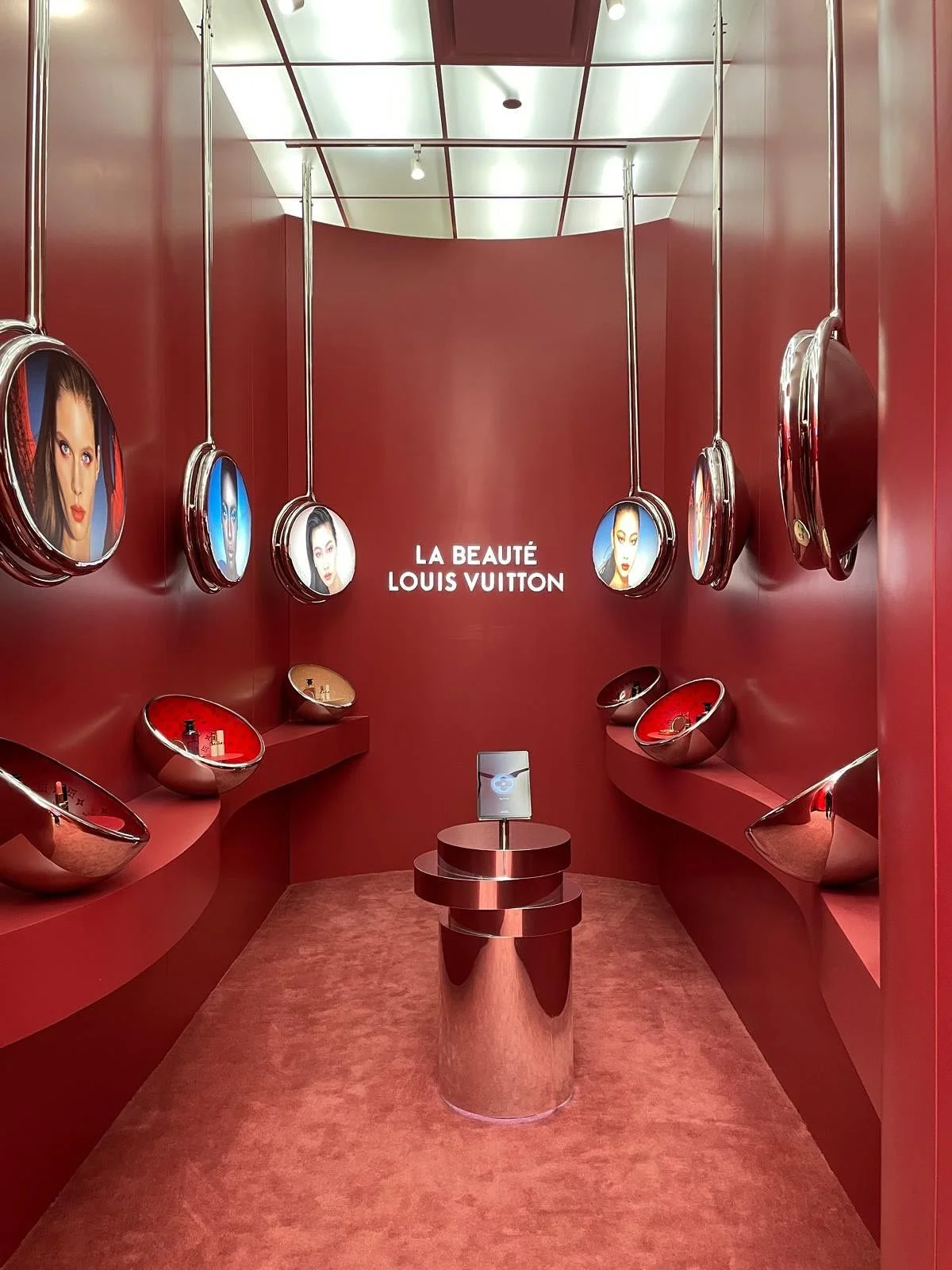 Retail Seeds by Cosmetics IC

The Cosmetics IC team continually seeks cutting-edge beauty trends, niche innovations, and inspirational retail experiences that transform how consumers engage with beauty.

This week, our team visited the new @louisvuit