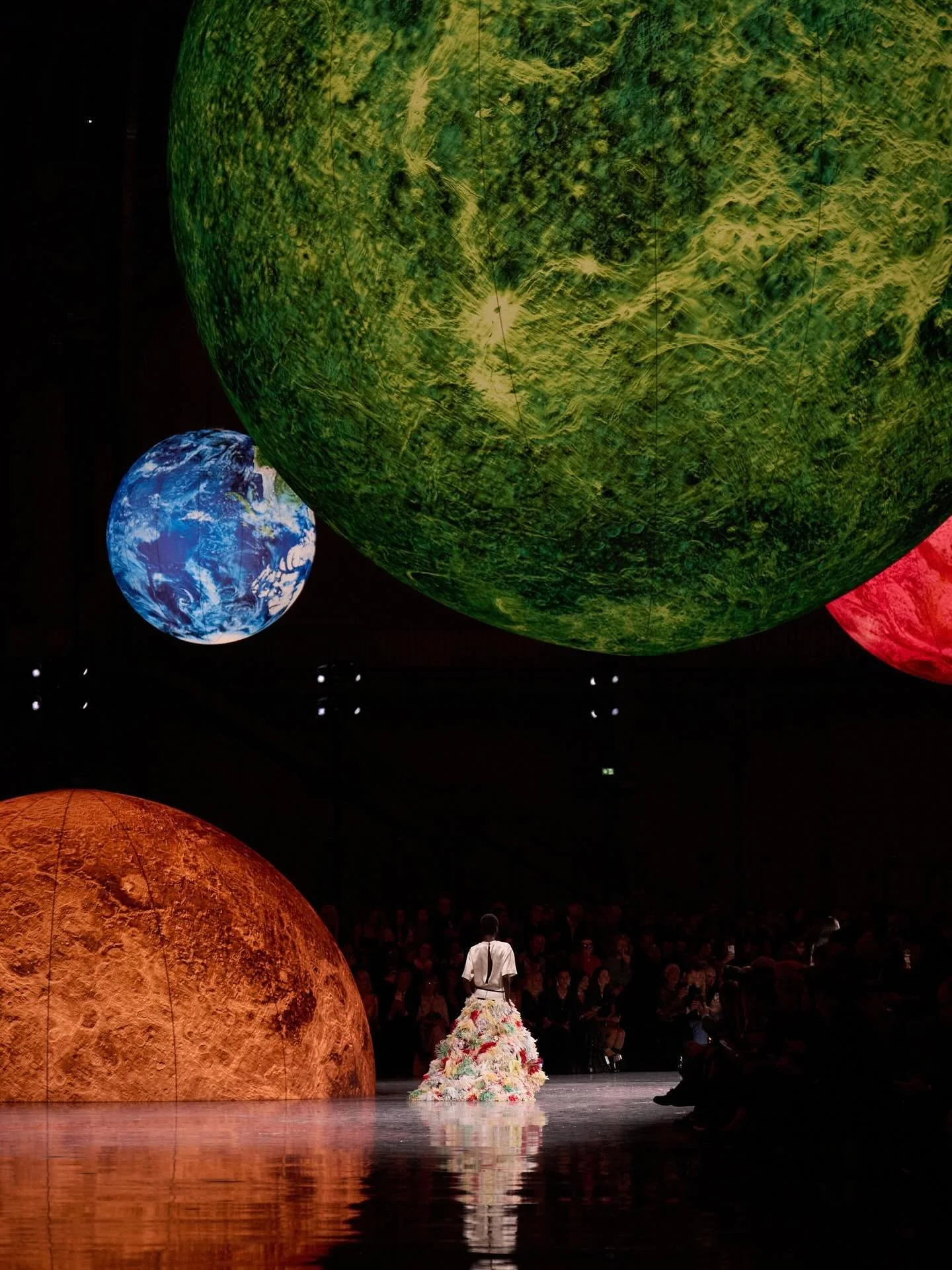 As trend hunters, the Cosmetics IC team is always seeking new inspiration and innovation, from every creative direction.

At @chanelofficial , a new chapter unfolds under @matthieu_blazy , one that looks beyond world-building to imagine a whole new c