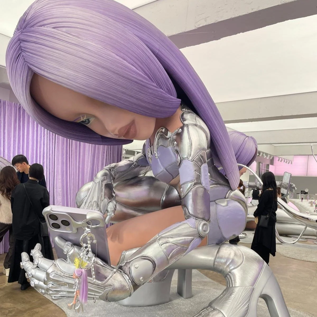 Retail Seeds by Cosmetics IC

This week, our team ventured into the creative streets of Seongsu to experience the Gentle Monster x Bratz pop-up; a bold fusion of futuristic eyewear design and playful nostalgia.

Greeted by striking installations, bol