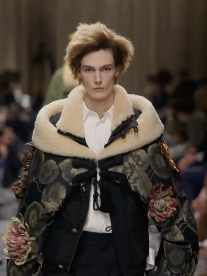 Hair eccentricity took center stage at Men&rsquo;s Fall/Winter 2026, pushing masculine grooming into a new territory of expressive excess.

At @dior Men FW26, @jonathan.anderson delivered a radical hair narrative crafted by @guidopalau , where exagge