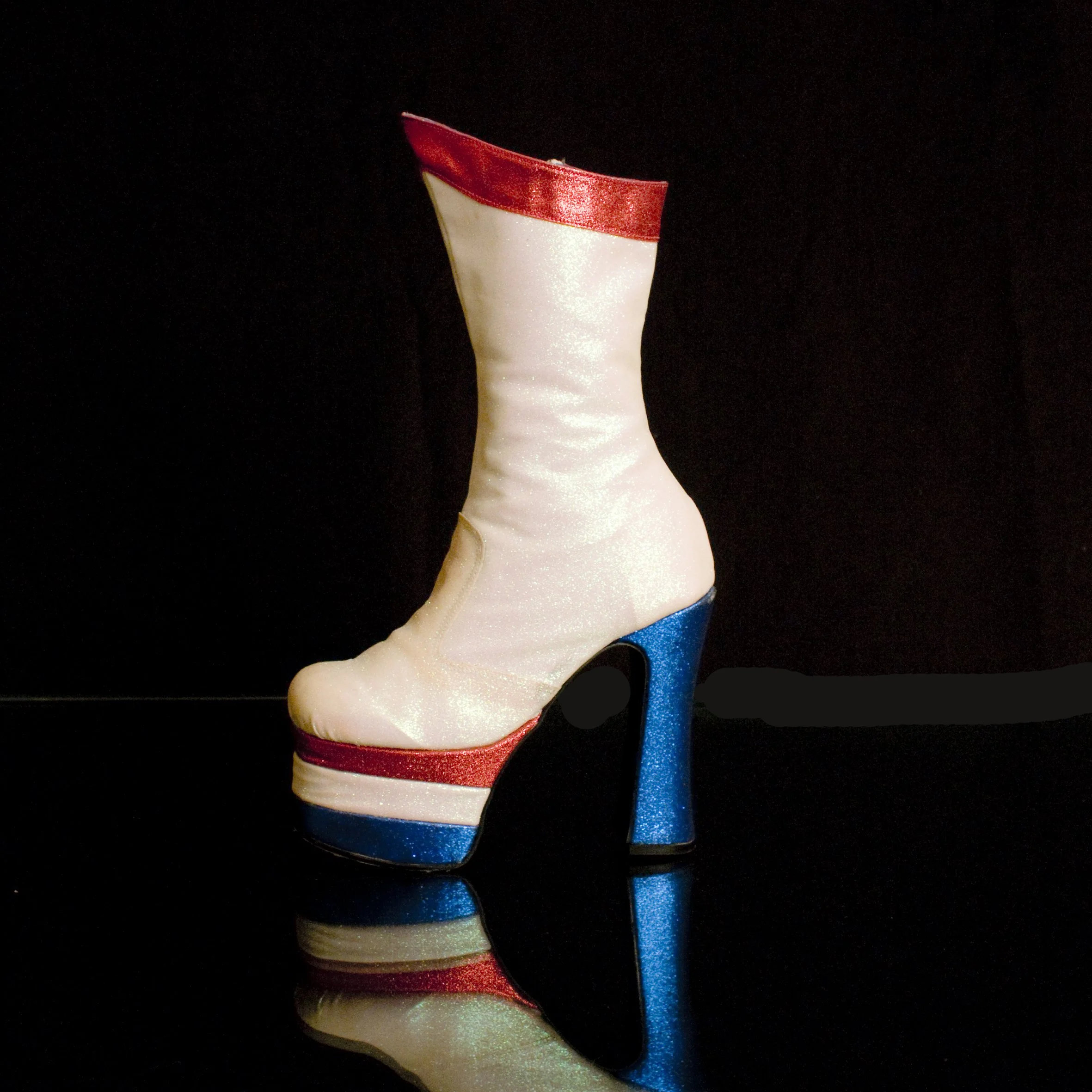 Geri Glitter Finish Boots 300 HQ.jpg