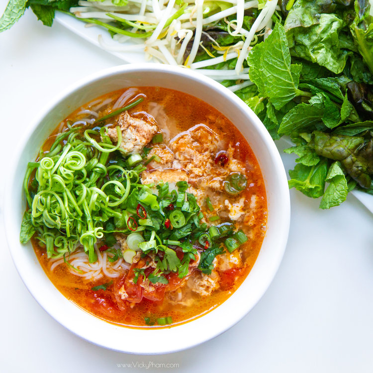 Vietnamese Pork and Crab Noodle Soup (Bún Riêu Cua Thịt)