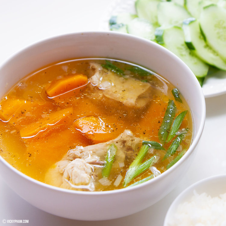 Vietnamese Kabocha Squash Soup with Chicken (Canh Bí Đao Nấu Gà)