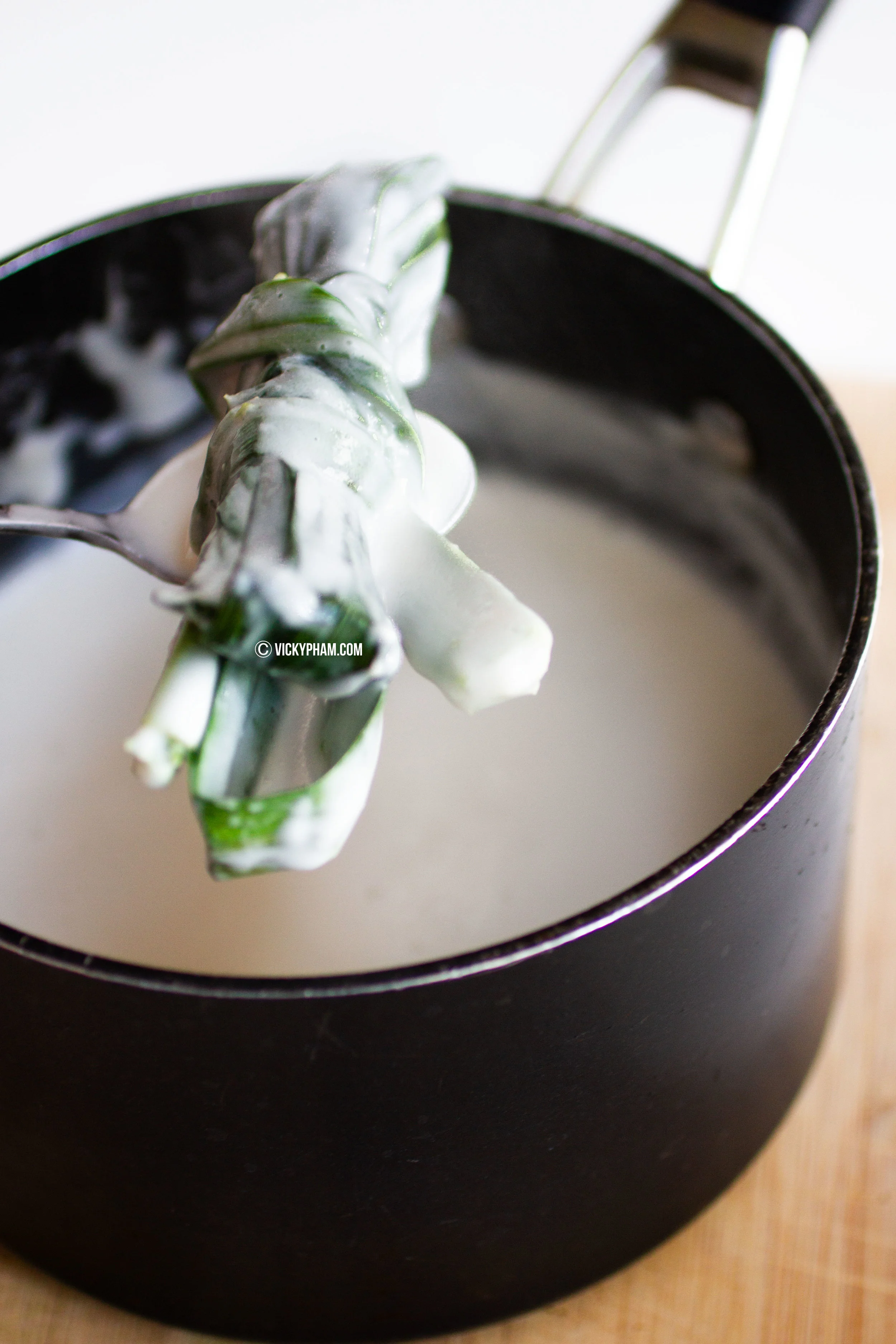 Sweetened Coconut Milk Sauce for Asian Desserts (Nuoc Cot Dua An Che