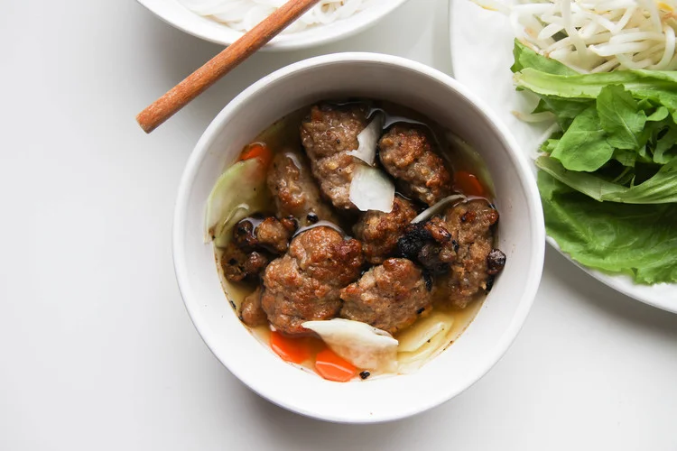 Hanoi-Style Vermicelli Noodles with Grilled Pork (Bun Cha Hanoi)