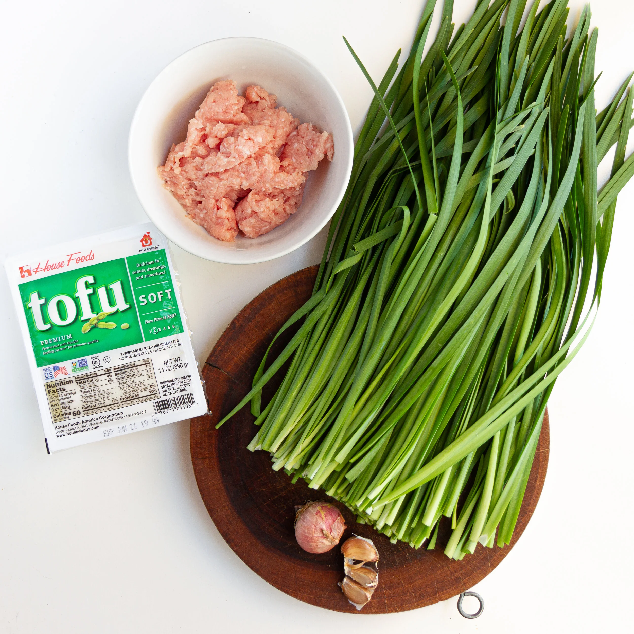 Vietnamese Tofu and Garlic Chive Soup with Ground Pork (Canh Dau Hu He
