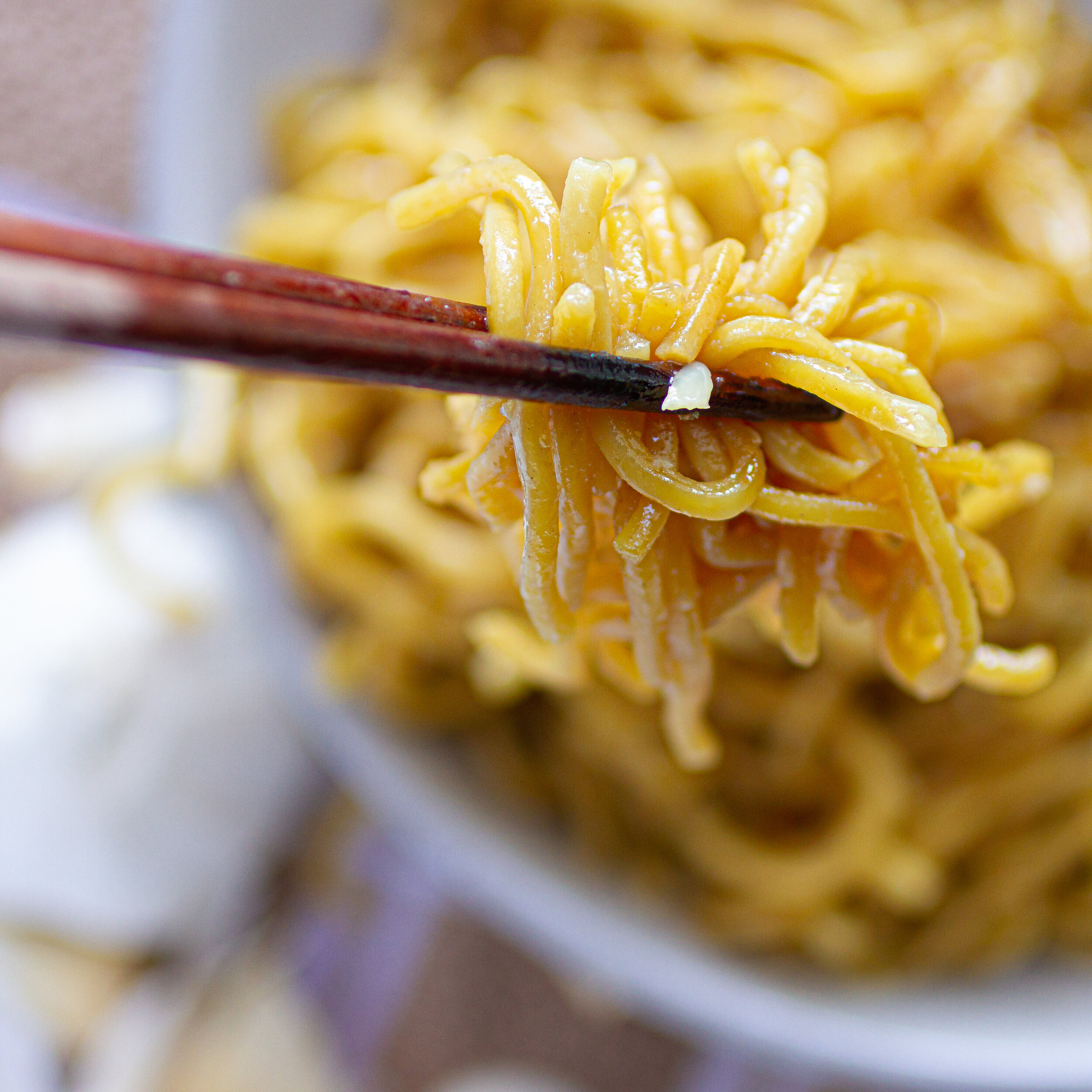 Garlic Egg Noodles (Mi Xao Bo Toi)