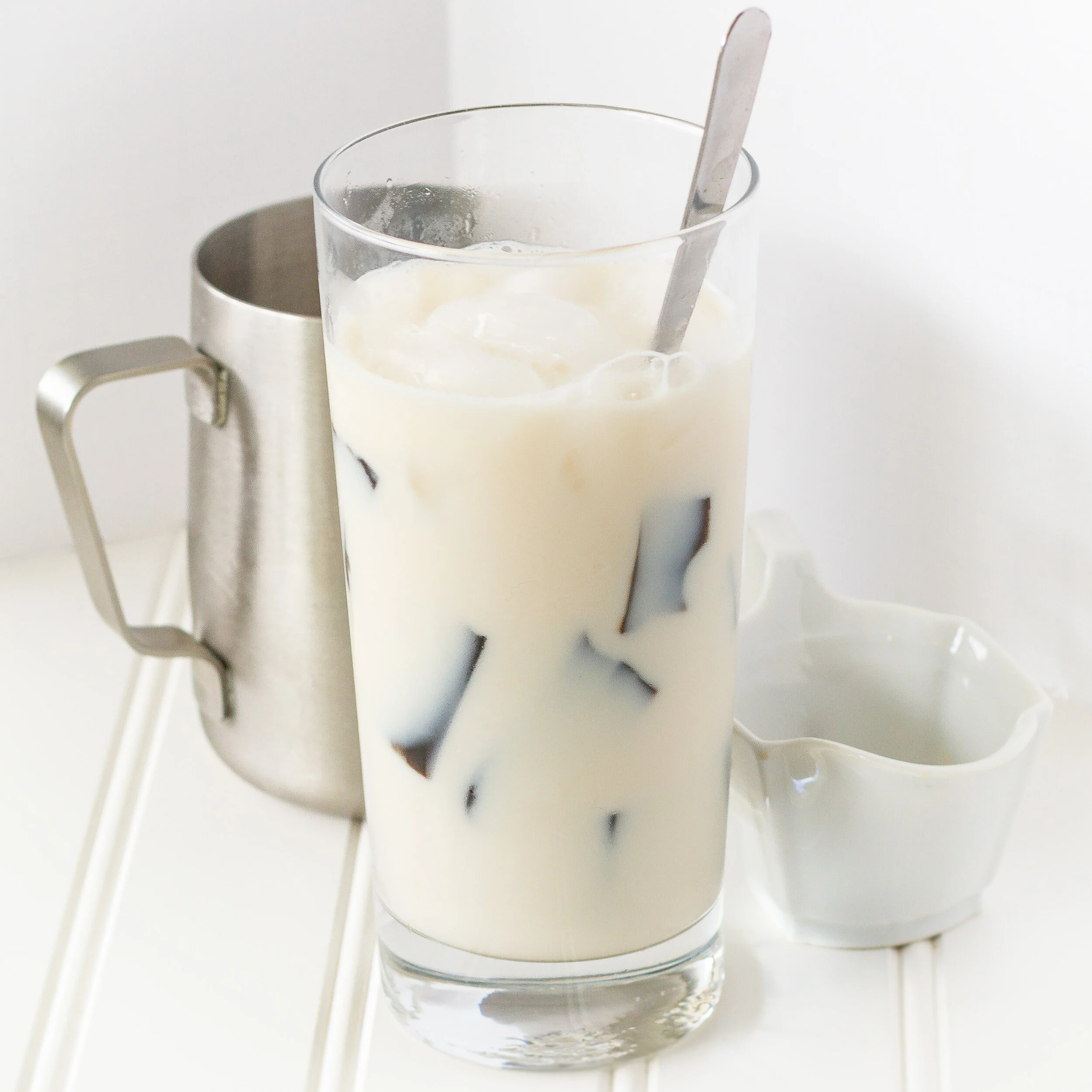 Vietnamese Grass Jelly and Milk Dessert (Sửa Sương Sáo) — Vicky Pham