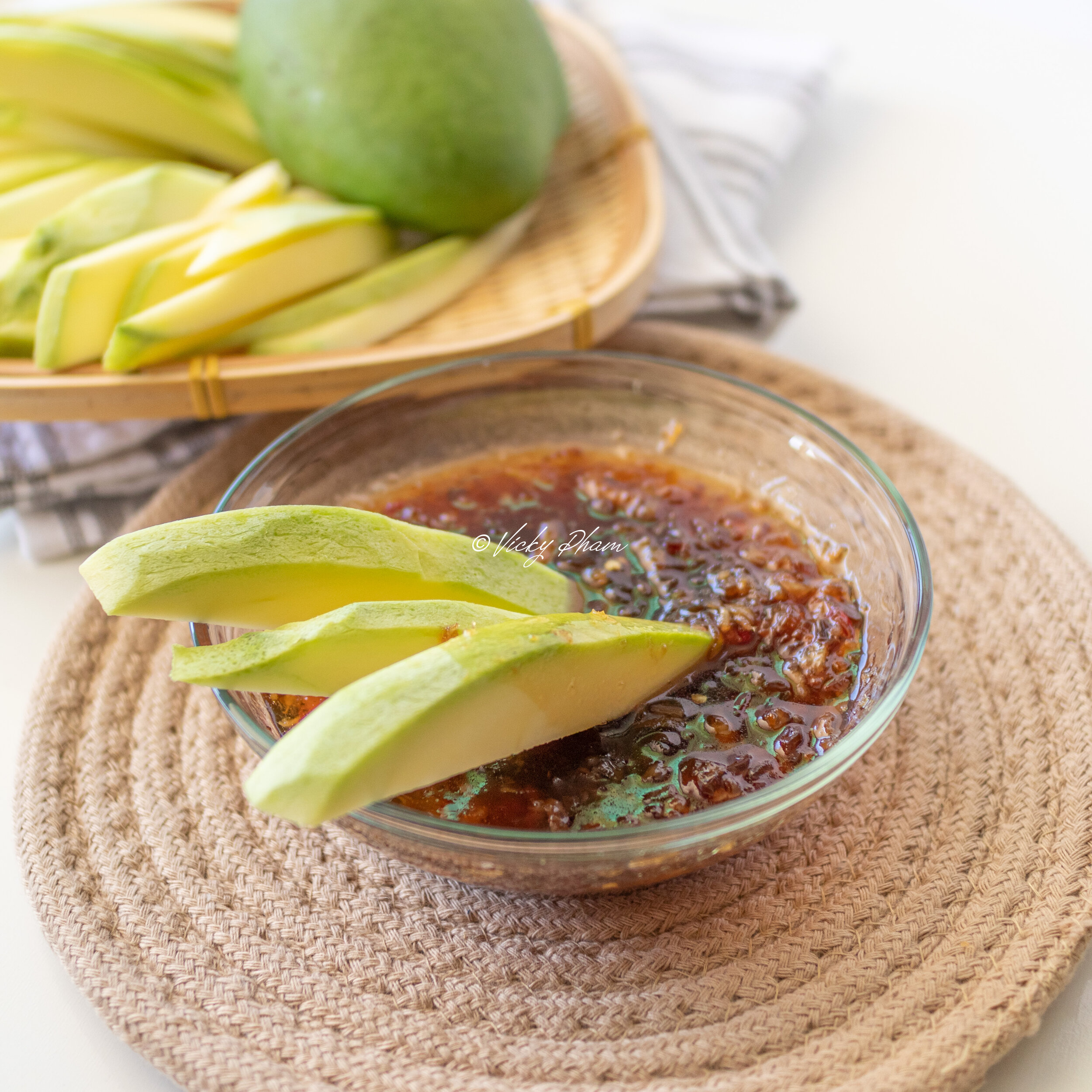 Vietnamese Green Mango Sweet &amp; Savory Dipping Sauce (Nước Mắm Chấm Xoài ...