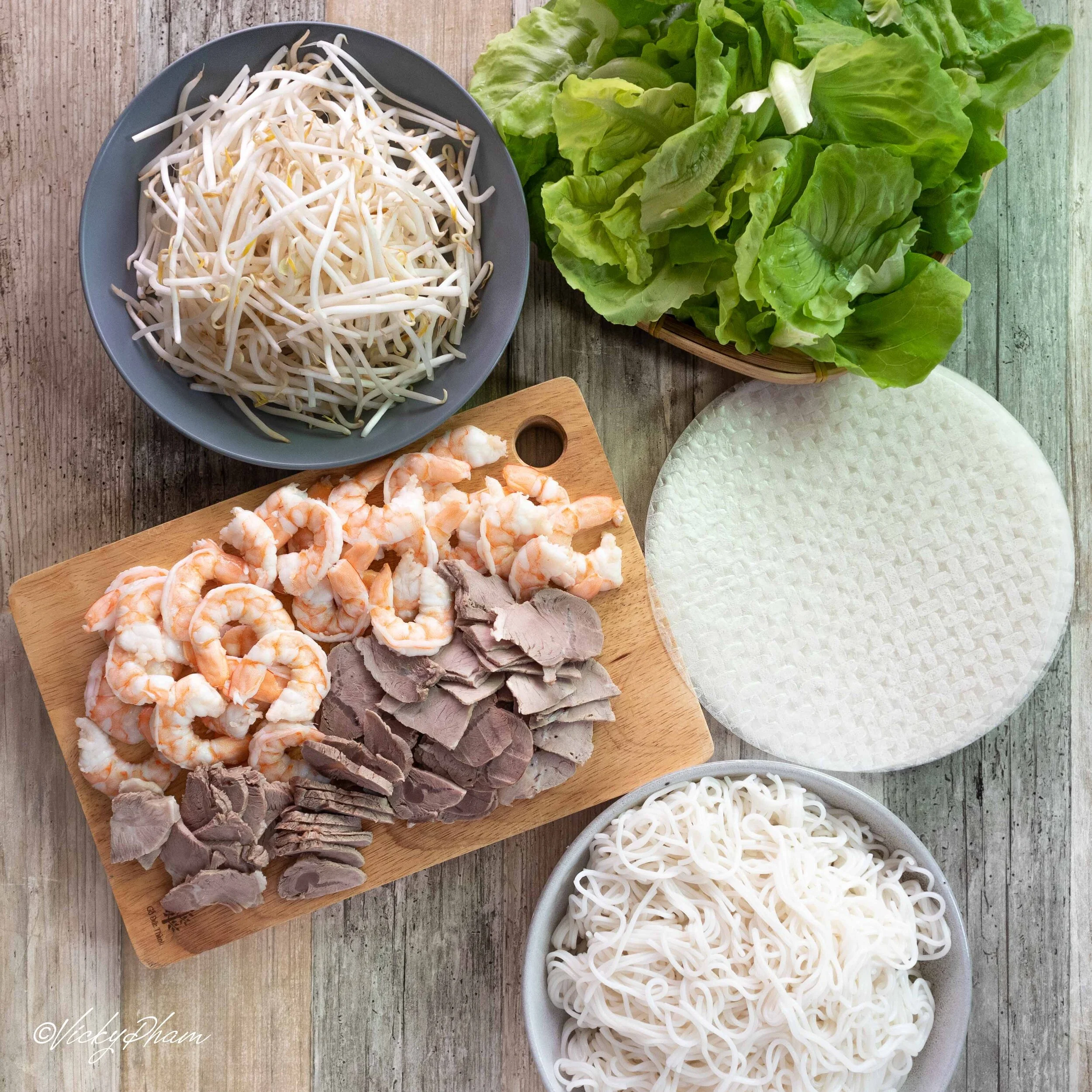 Vietnamese Spring Rolls with Pork & Shrimp (Gỏi Cuốn Tôm Thịt