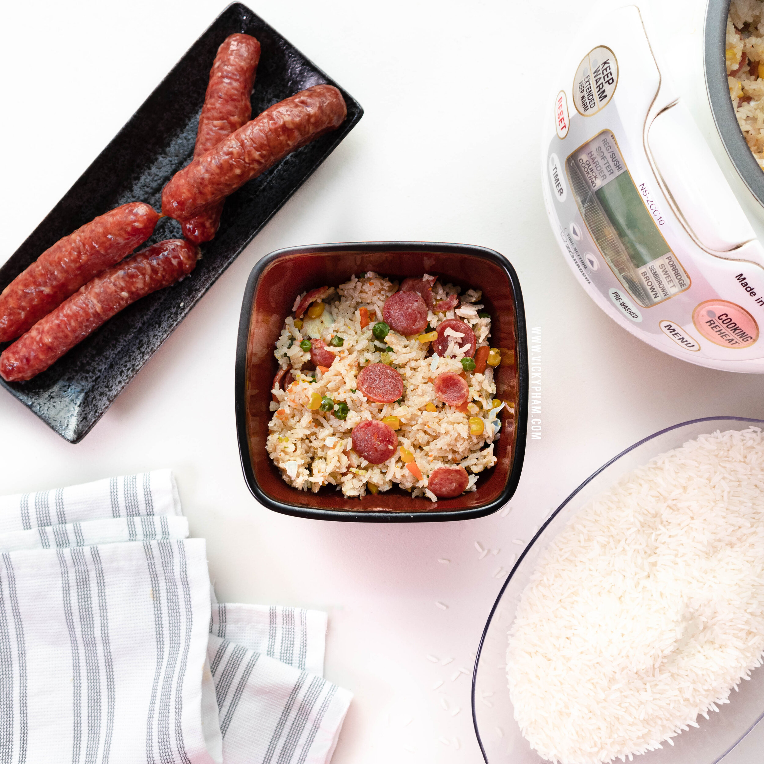 Lazy Fried Rice in Rice Cooker Recipe with Chinese Sausage (Cơm Chiên / Cơm  Trộn Lạp Xưởng Nồi Cơm Điện) — Vicky Pham