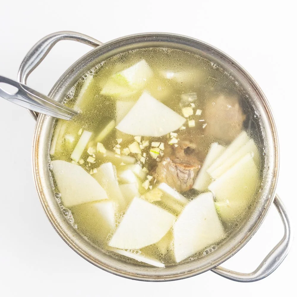 KoreanStyle Easy Oxtail Radish Soup — Vicky Pham