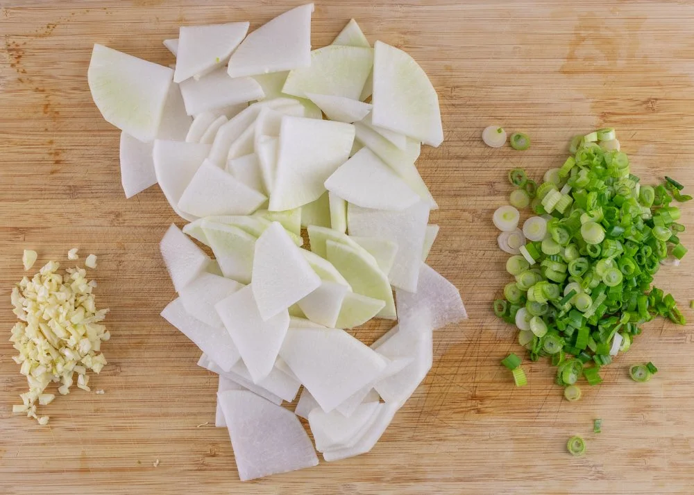KoreanStyle Easy Oxtail Radish Soup — Vicky Pham