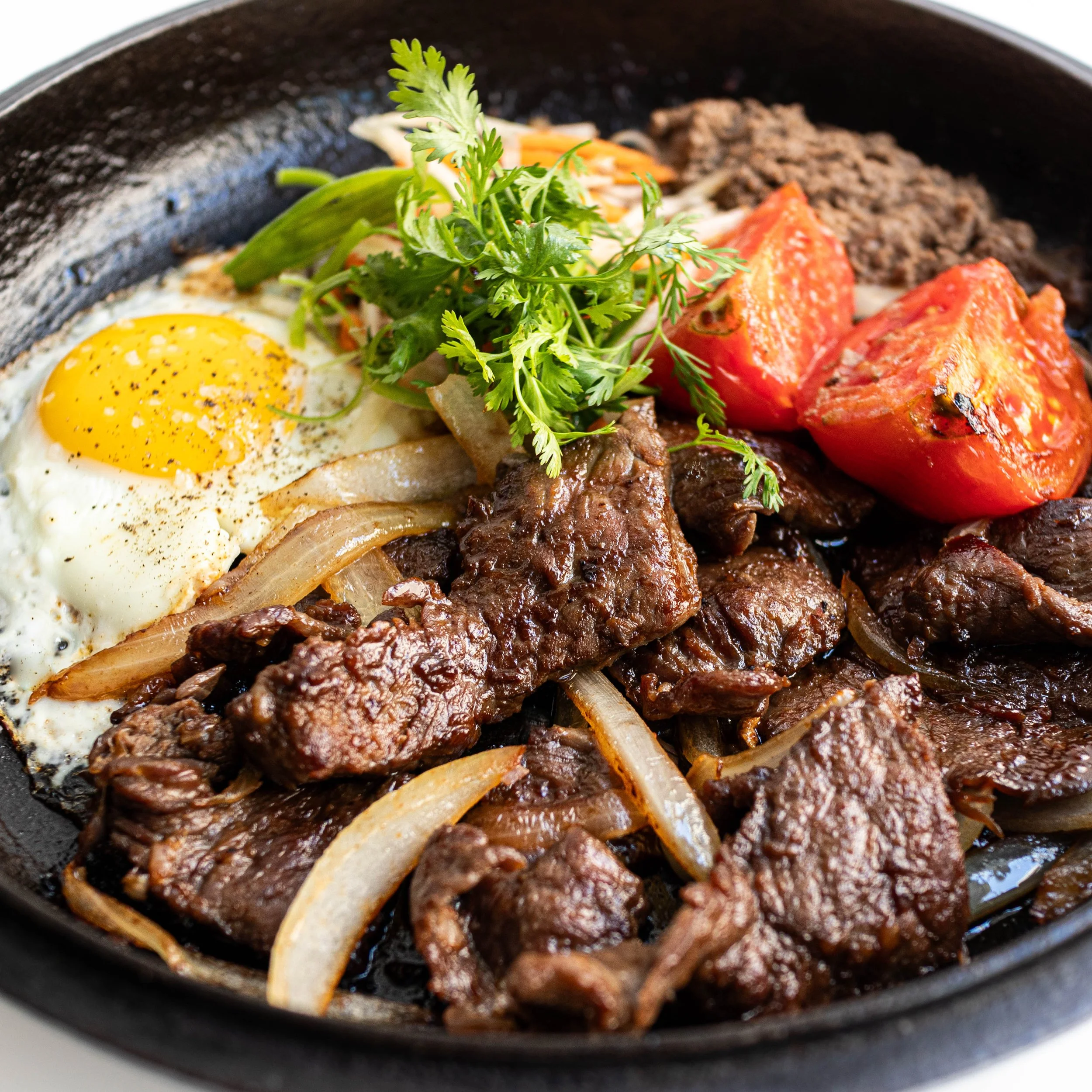 Vietnamese Sizzling Steak and Eggs (Bò Né) — Vicky Pham