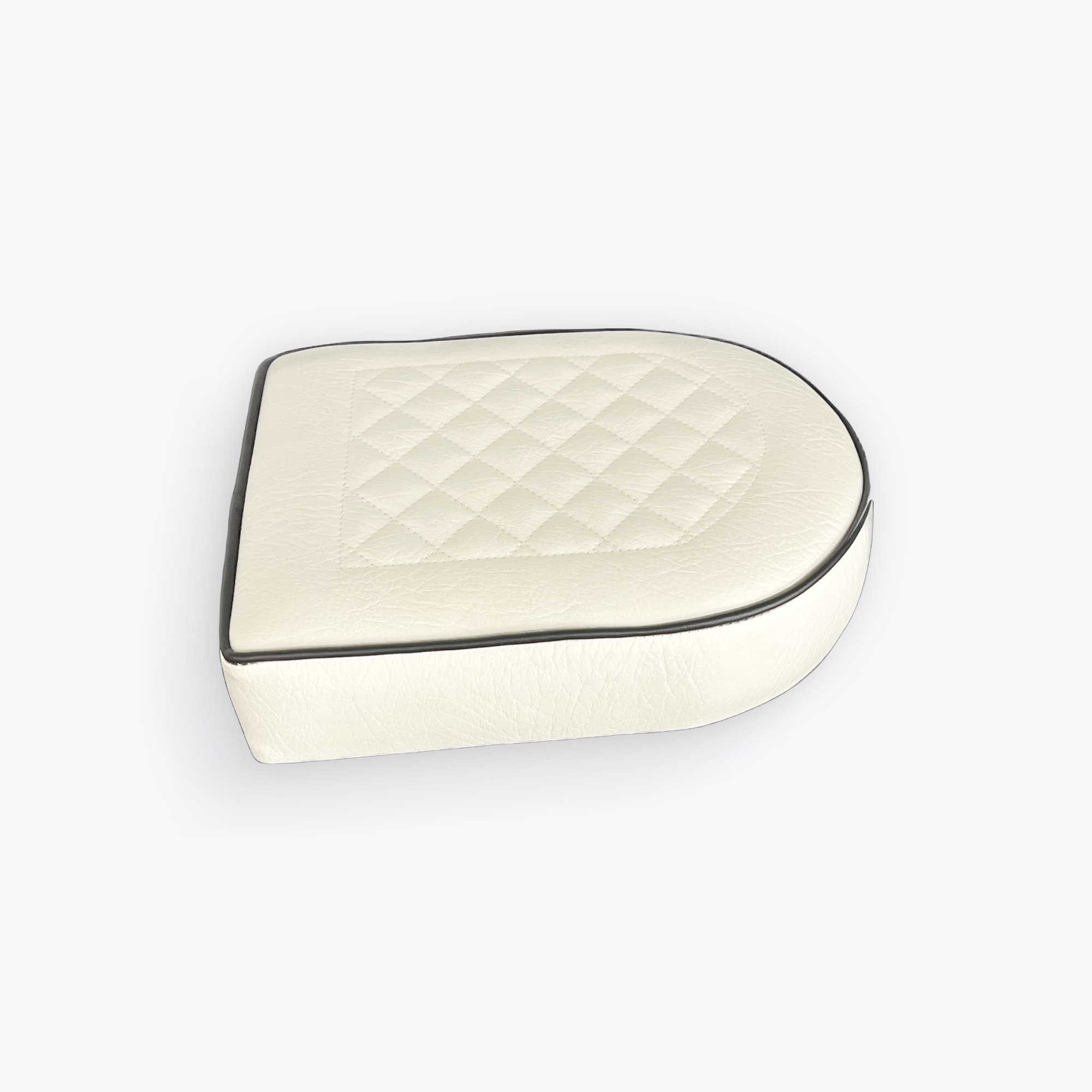 Seat - white with black trim 2.PNG